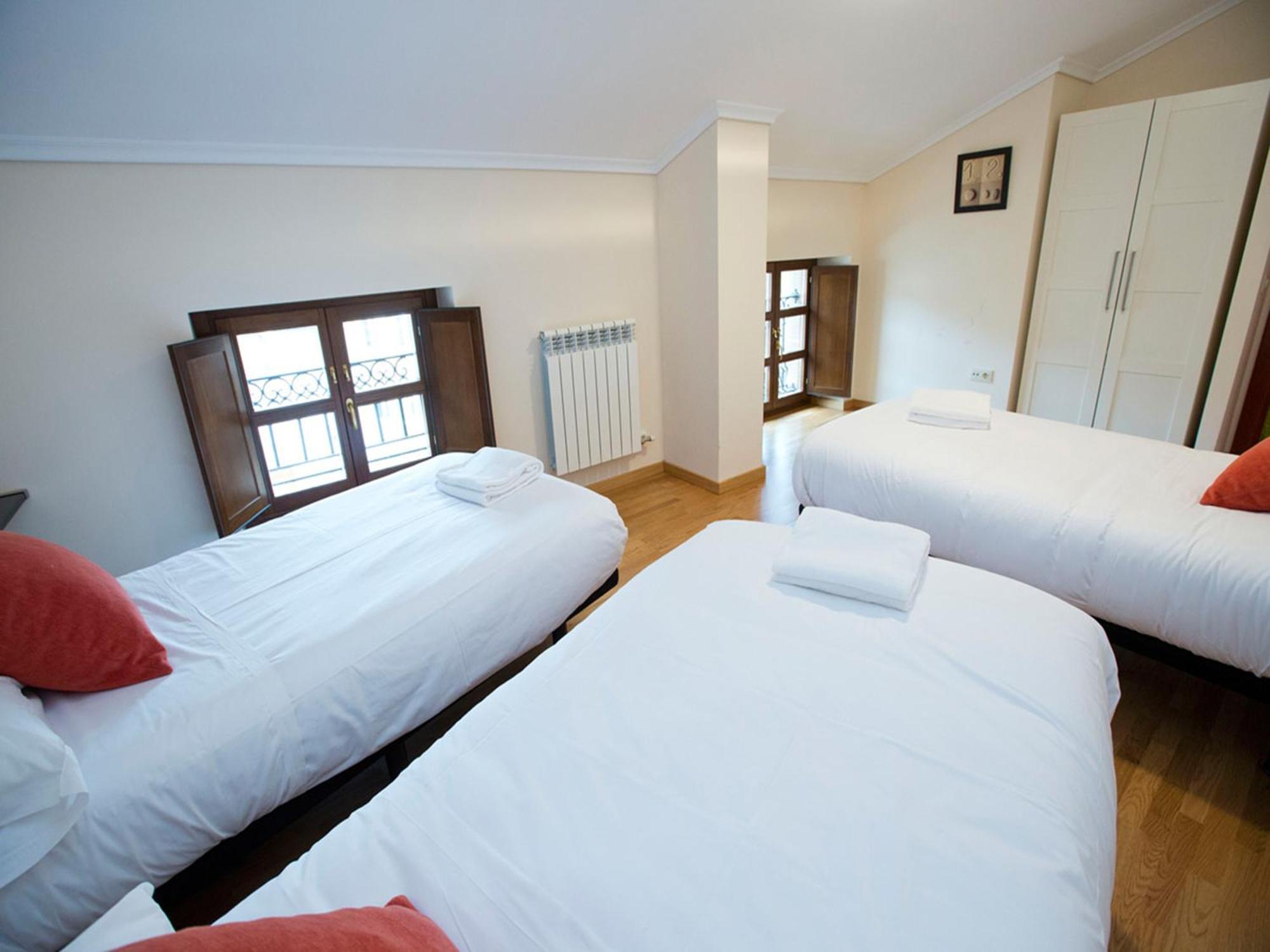 Apartamentos Senorio De Haro 3000 מראה חיצוני תמונה