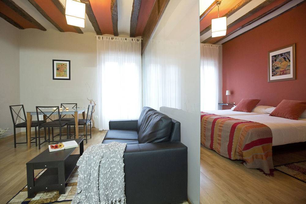 Apartamentos Senorio De Haro 3000 מראה חיצוני תמונה